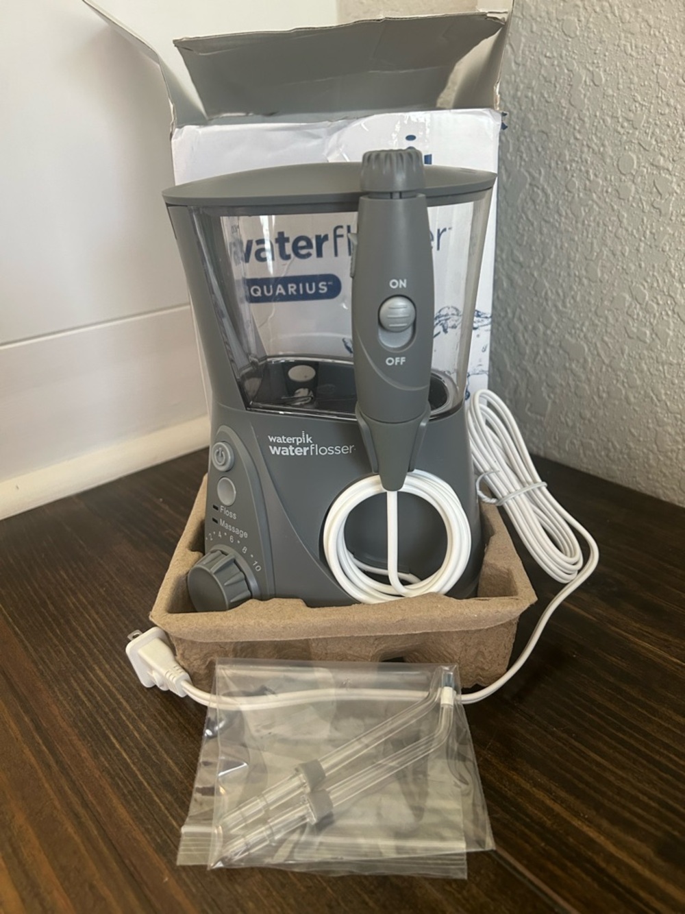 Waterpik Aquarius Water Dental Flosser - Picture 2 of 8